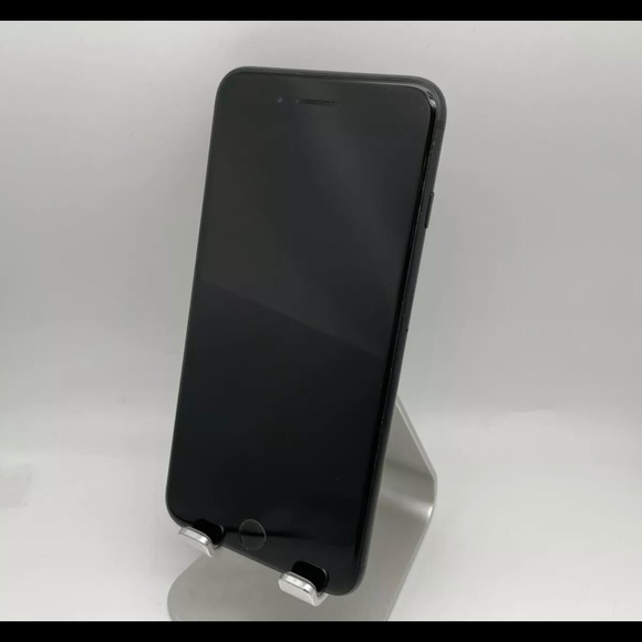 Apple iPhone 7+ 32GB Factory Unlocked